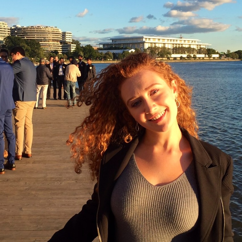 Meet your Posher, Danielle